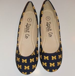 Spirit Co. Womans Michigan Wolverines Logo Ballet